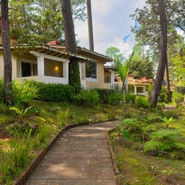 Hotel Misión Grand Valle de Bravo,位于巴耶德布拉沃的酒店