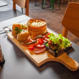 Ibis Pontarlier，位于蓬塔利耶的酒店