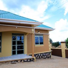 Two-bedroom unit in Mubende Town，位于Mubende的酒店
