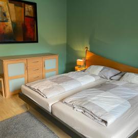Gästezimmer mit eigenem Bad und Balkon im Herzen von Langen - nahe FFM，位于兰根的酒店
