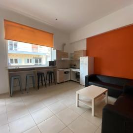 Corinth Beach Apartment and Hostel，位于科林斯的酒店