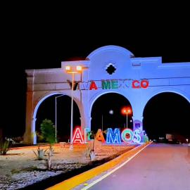 Glamping in Pueblo Magico Alamos Sonora，位于阿拉莫斯的酒店
