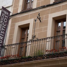 Hotel Alfonso IX，位于卡塞雷斯的酒店