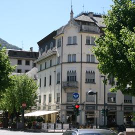 Bernina Express Eco Rooms&Breakfast，位于蒂拉诺的酒店