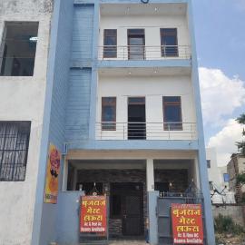 बृजराज गेस्ट हाउस & rooms，位于Rīngas的酒店