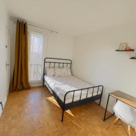 Chambre confortable proche Disneyland et à 15 min de Paris，位于谢勒的酒店