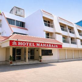 Hotel Maharaja，位于Rewa的酒店