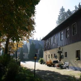 Waldhotel Zöbischhaus，位于巴德瑞博兹格兰的酒店