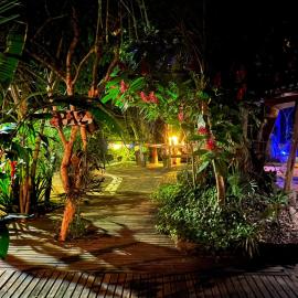 Mato Verde Hospedaria - À beira da Lagoa - Praia do Rosa,位于因比图巴的酒店