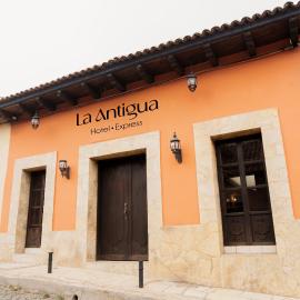 Hotel La Antigua Express，位于圣克里斯托瓦尔-德拉斯卡萨斯的酒店