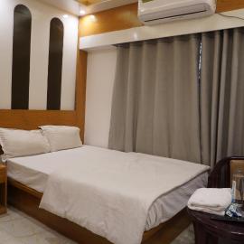 Hotel Seven View,位于Bāiljuri的酒店