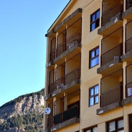 Apartamentos SNÖ Cerler，位于塞尔勒的酒店