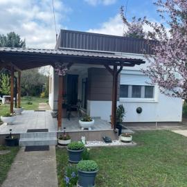 Tomi Apartman，位于韦伦采的酒店