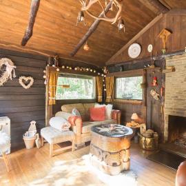 Brechts Boshuisje Quiet Vacation Home with Sauna，位于Brecht的酒店