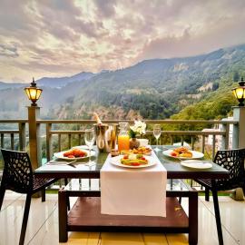 PR Woods - A Four Star Luxury Resort in Nainital，位于奈尼塔尔的酒店