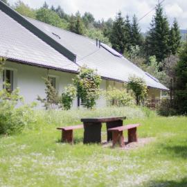 Noclegi BdPN Terebowiec w Ustrzykach Górnych，位于奥斯特基基格恩的酒店