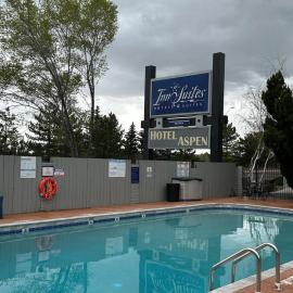 Hotel Aspen Flagstaff/ Grand Canyon InnSuites，位于弗拉格斯塔夫的酒店