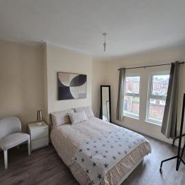 A Lovely double room in nature-shared home Liverpool