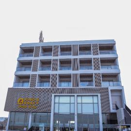 King's Kraft Shubh Hotel，位于德瓦尔卡的酒店