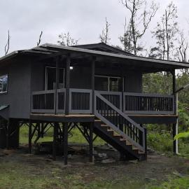 Private jungle retreat with AC and WiFi near Volcano