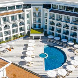 Chamada Girne Hotel Spa and Casino,位于凯里尼亚的酒店