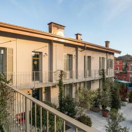 Le Dimore - Como City Center - Boutique apartments near Lake, Train and Bus Stations，位于科莫的酒店