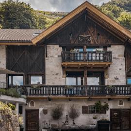 Bäcksteinerhof，位于梅拉诺的酒店