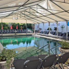 Hotel Ostrov，位于克利默内什蒂的酒店