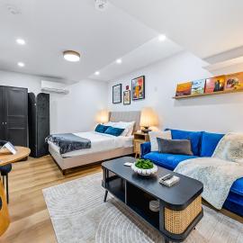 The McCaul by Casa Hotels Cozy Kensington Basement