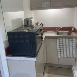 The Annexe Ferndale Street，位于法灵登的酒店