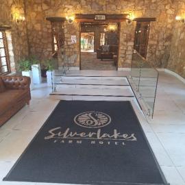 Silverlakes Farm Hotel，位于比勒陀利亚的酒店