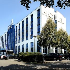 Transmar Travel Hotel，位于宾德拉赫的酒店