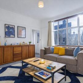 Bright and Spacious 3 Bed，位于伦敦的酒店
