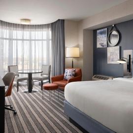 Courtyard by Marriott Boston Brookline，位于布鲁克林的酒店