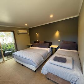 Motel Strahan，位于斯特拉恩的酒店