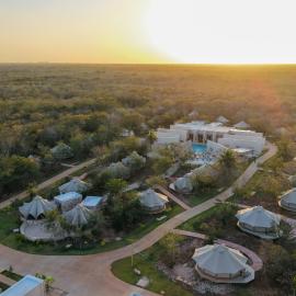 LJs Chichikan Eco Luxury Retreat，位于巴利亚多利德的酒店