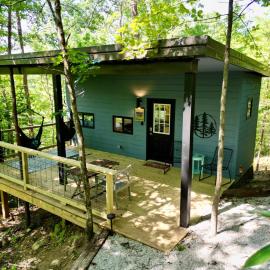 Moonlight Lullaby - Hot Tub - RRG - Brand new 2024 - Located Just 5 Min From Nada Tunnel，位于Slade的酒店