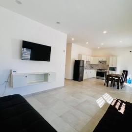 Modern house near the beach Great price，位于La Choya的酒店