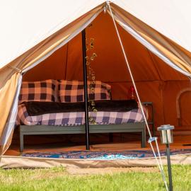 Boscoppa Farm-Furnished Bell Tent 1，位于圣奥斯特尔的酒店