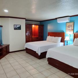 Fish Hook Marina Hotel,位于戈尔菲托的酒店