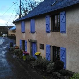 Maison d'hôtes et Campement Mariposa，位于拉讷的酒店