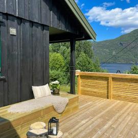 Elevated Cabin With Sauna By Lake Tinnsjøen，位于Håkånes的酒店