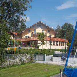Hotel Mutz Garni，位于阿默湖畔因宁的酒店