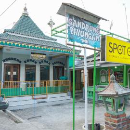 Hotel O Gandrung Payungan Family InnNearStasiun Banyuwangi Kota,位于Giri的酒店
