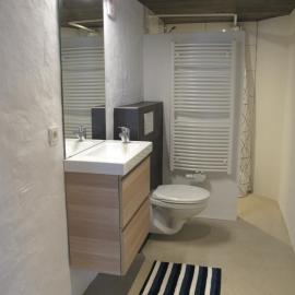Furnished room with private bathroom near Luxembourg，位于Wincheringen的酒店