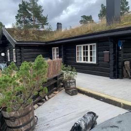 Familiehytte I Telemark med 4 soverom，位于Felle的酒店