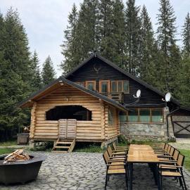 Cabana Laptici - statiunea Pestera-Padina, Bucegi，位于莫罗埃尼的酒店
