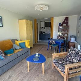 Studio cosy by Les Filles d'Alfred，位于克利松的酒店