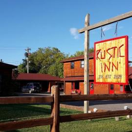 Rustic Inn，位于Park Rapids的酒店
