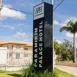 Paramirim Palace Hotel，位于Paramirim的酒店
